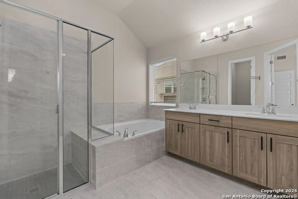 6533 Crockett Cove, Schertz, TX 78108-2043
