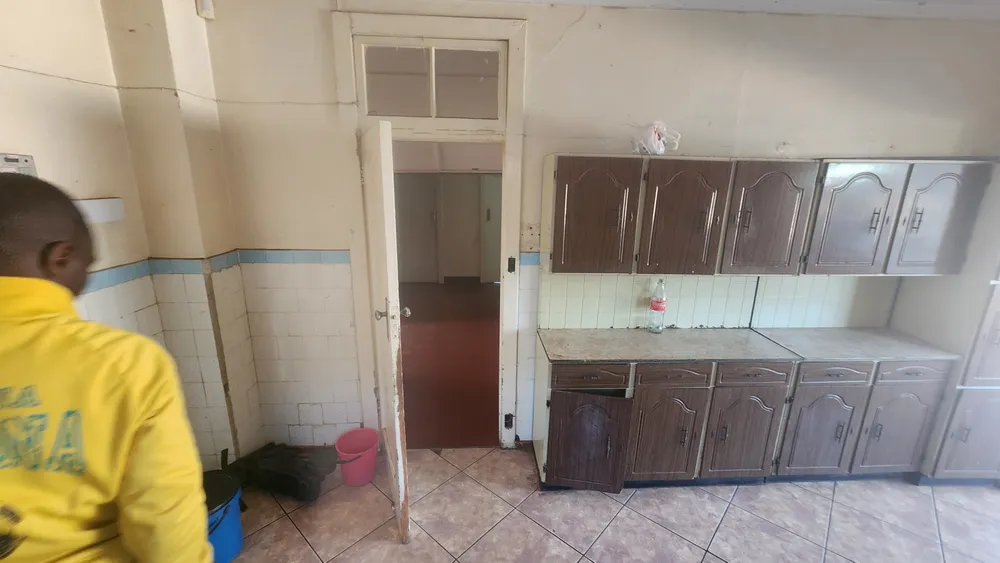 South Africa, Gauteng, Bezuidenhout Valley, 3rd Avenue, 154