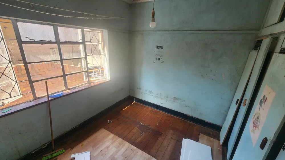 South Africa, Gauteng, Bezuidenhout Valley, 3rd Avenue, 154