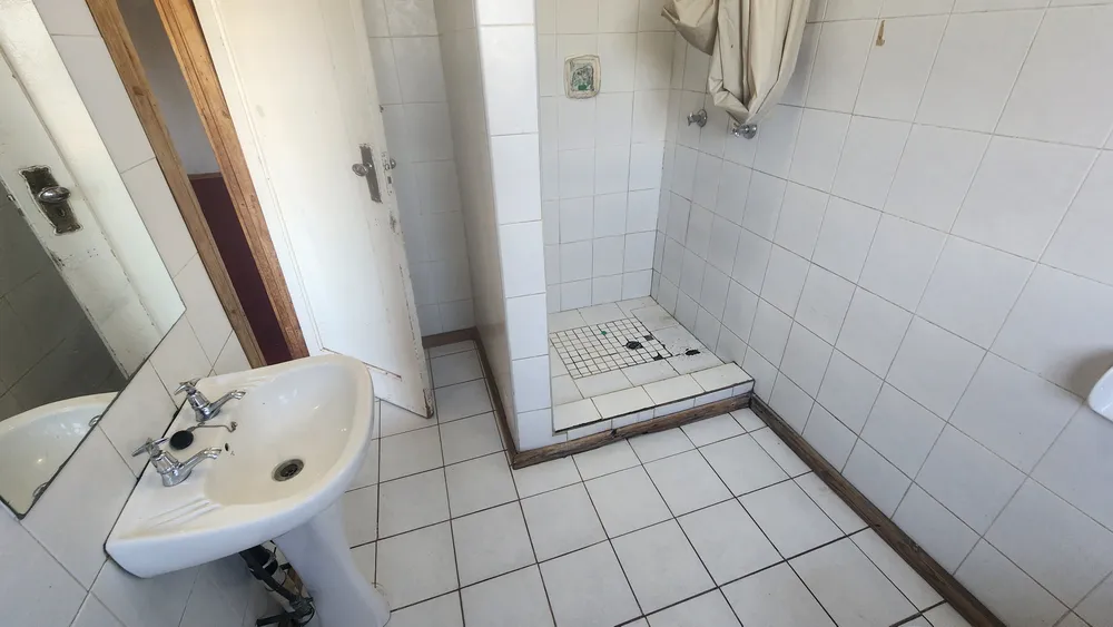 South Africa, Gauteng, Bezuidenhout Valley, 3rd Avenue, 154
