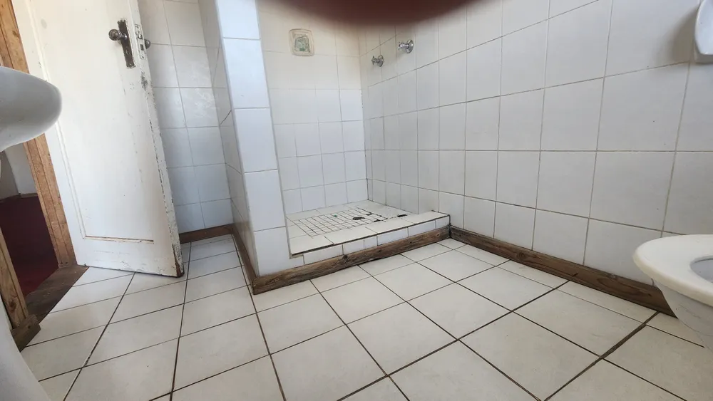 South Africa, Gauteng, Bezuidenhout Valley, 3rd Avenue, 154