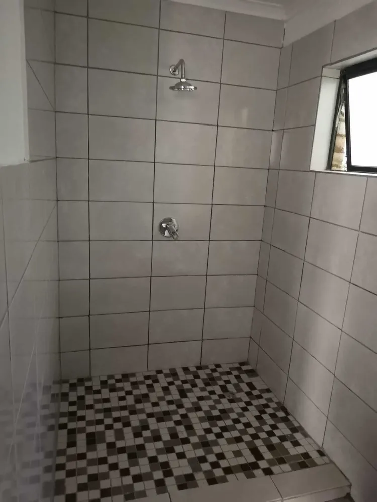 South Africa, Gauteng, Bezuidenhout Valley, 3rd Avenue, 154