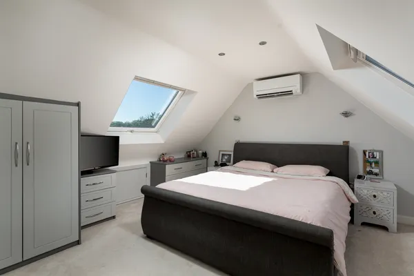 Thomas Waters Way, Horley, Surrey, RH6