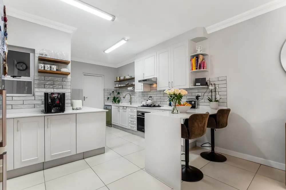View image gallery of South Africa, Gauteng, Eagle Canyon Golf Estate, Blueberry Street, 182