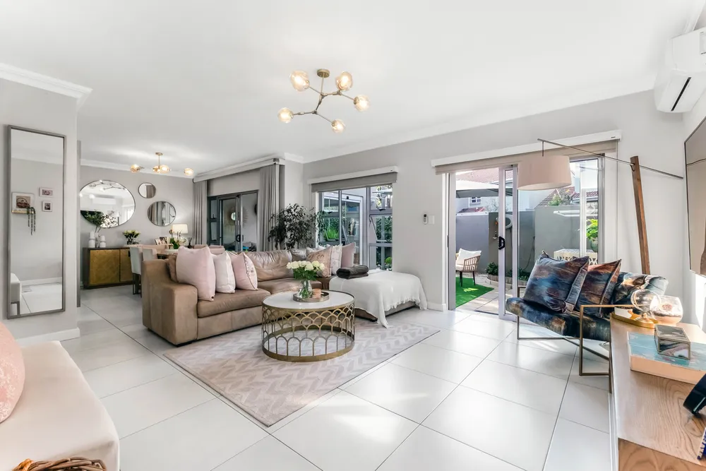 South Africa, Gauteng, Eagle Canyon Golf Estate, Blueberry Street, 182