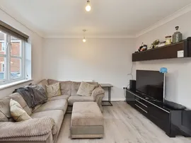 Otterburn Crescent, Oakhill, Milton Keynes thumb 3