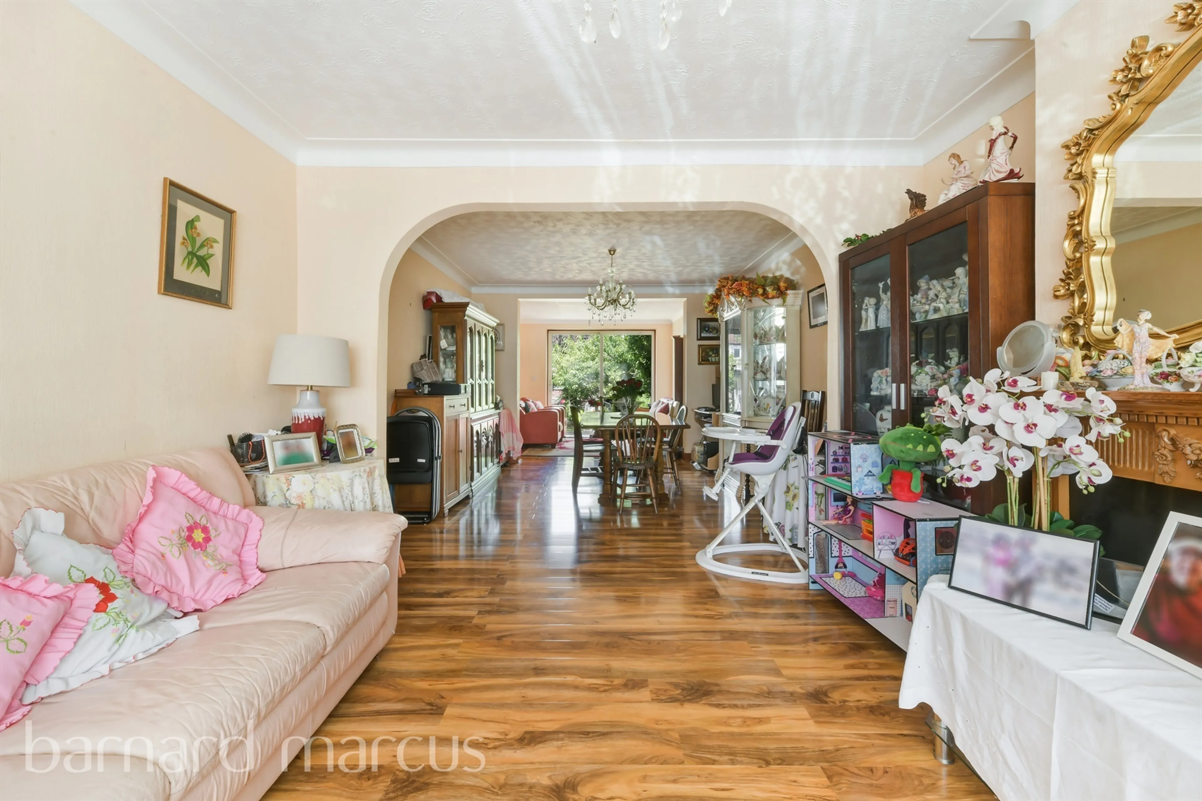 Property at Hazon Way, Epsom