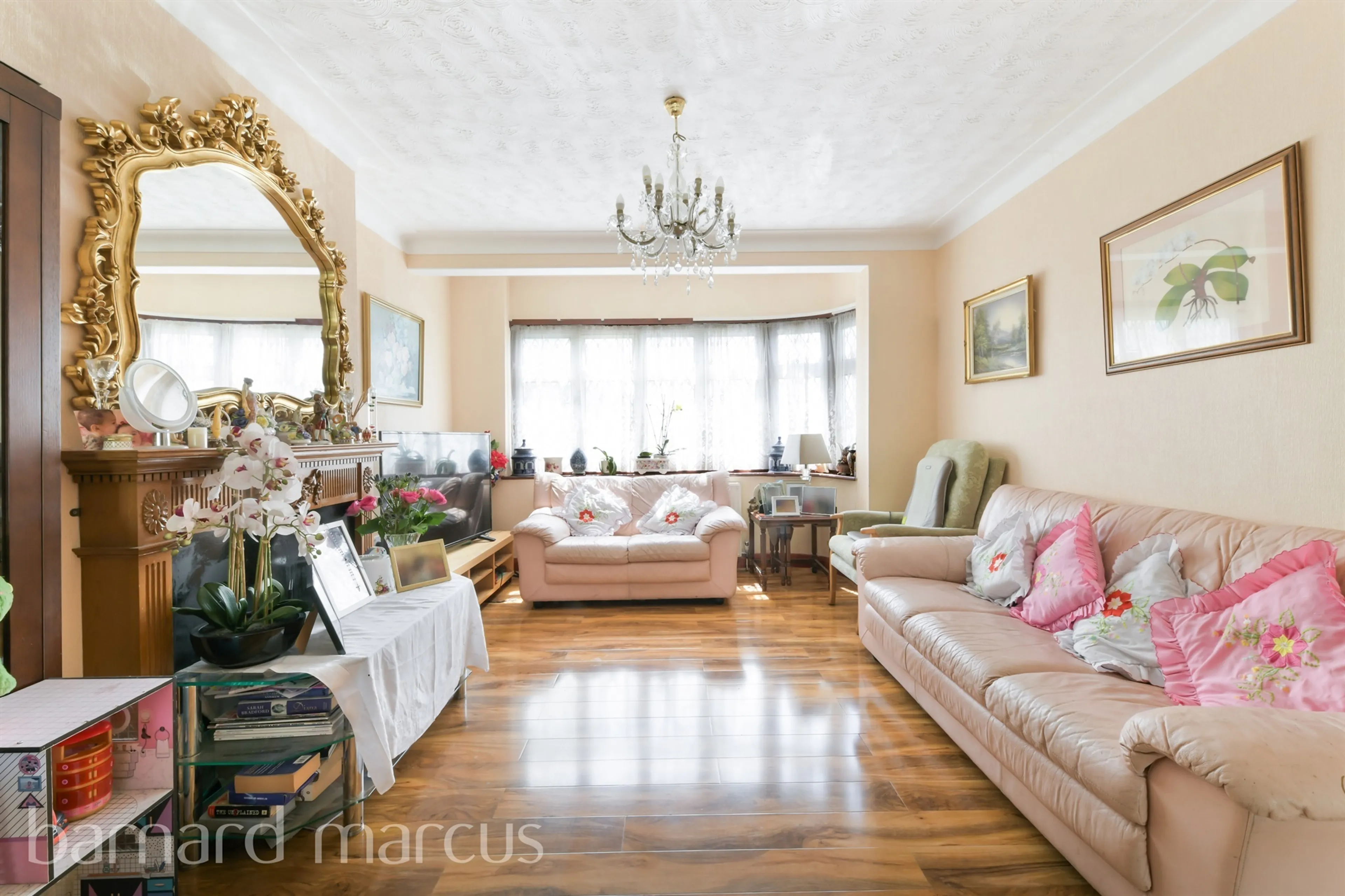 Property at Hazon Way, Epsom