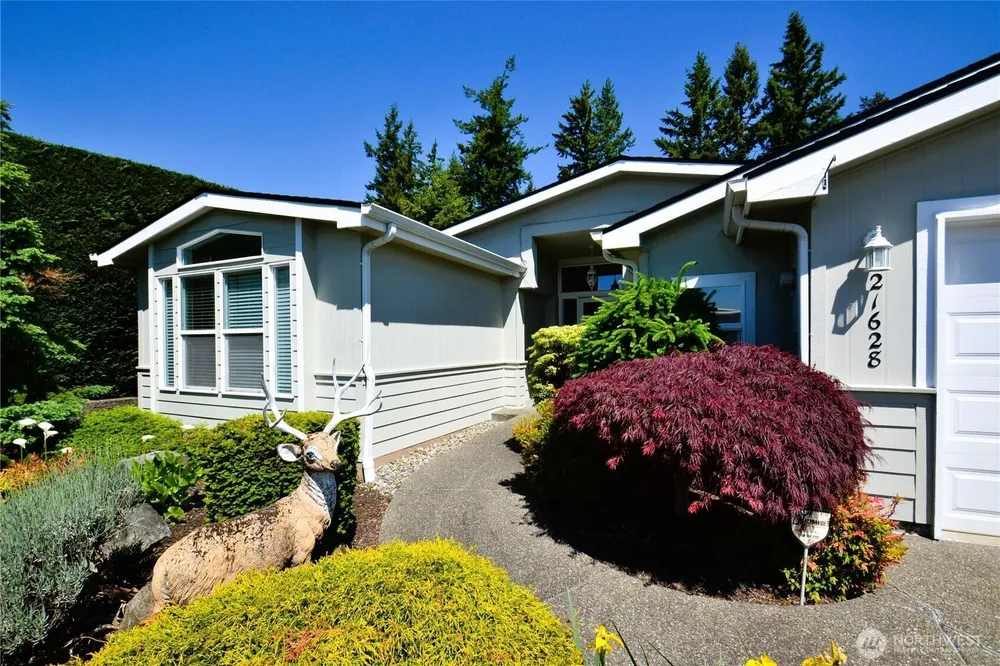 21628 SE 272nd Pl, Maple Valley, WA 98038