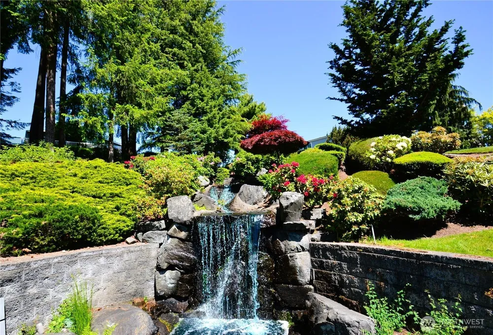 21628 SE 272nd Pl, Maple Valley, WA 98038