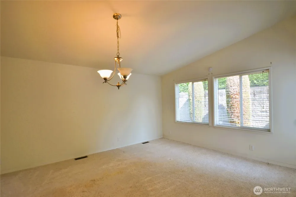 21628 SE 272nd Pl, Maple Valley, WA 98038