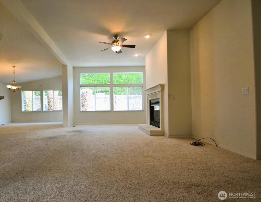 21628 SE 272nd Pl, Maple Valley, WA 98038