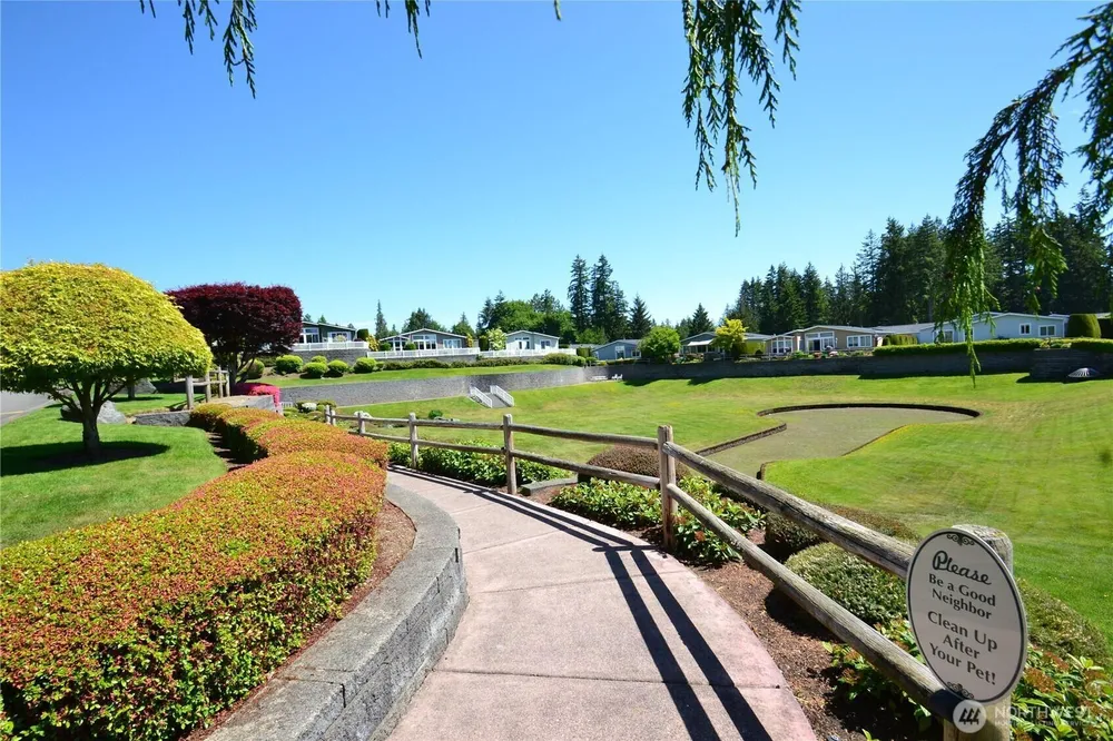 21628 SE 272nd Pl, Maple Valley, WA 98038