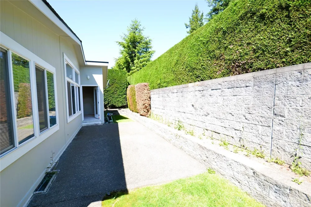 21628 SE 272nd Pl, Maple Valley, WA 98038