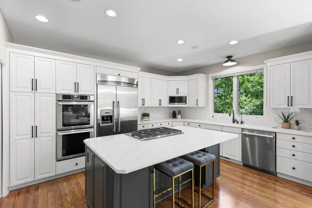 6229 Morningside Circle, Eden Prairie, MN 55344