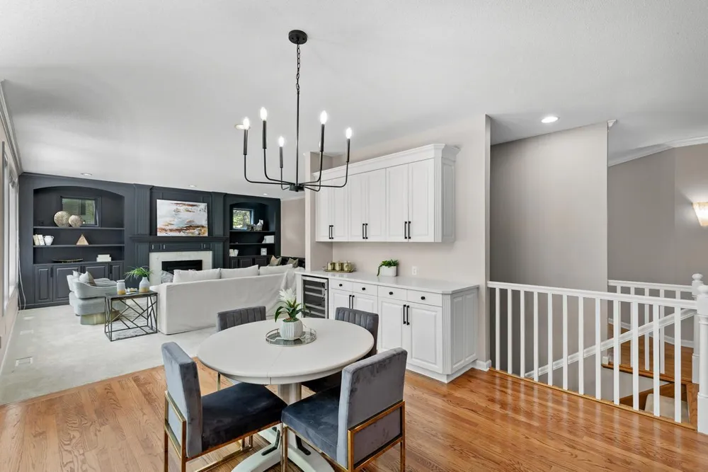 6229 Morningside Circle, Eden Prairie, MN 55344