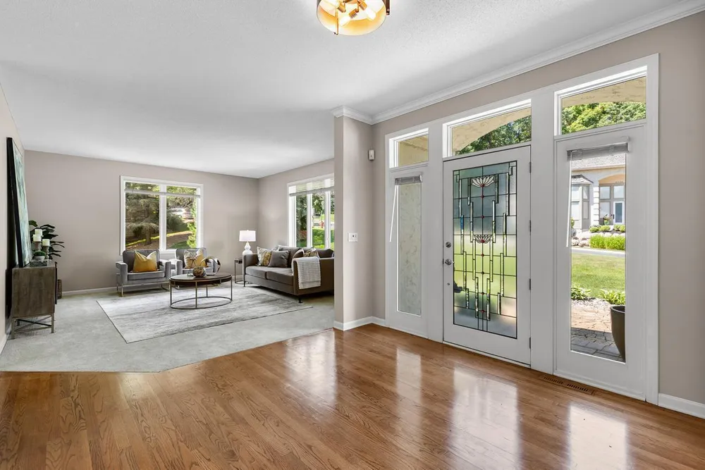 6229 Morningside Circle, Eden Prairie, MN 55344