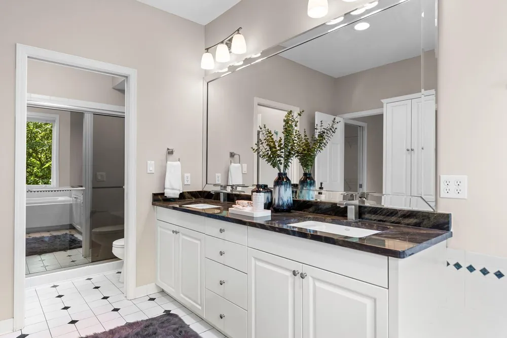 6229 Morningside Circle, Eden Prairie, MN 55344