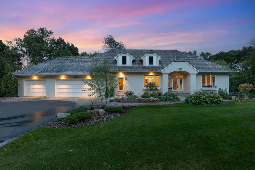 6229 Morningside Circle, Eden Prairie, MN 55344
