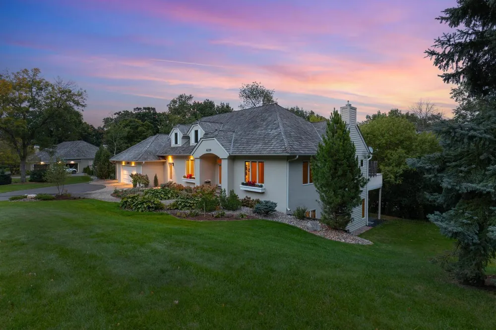 6229 Morningside Circle, Eden Prairie, MN 55344