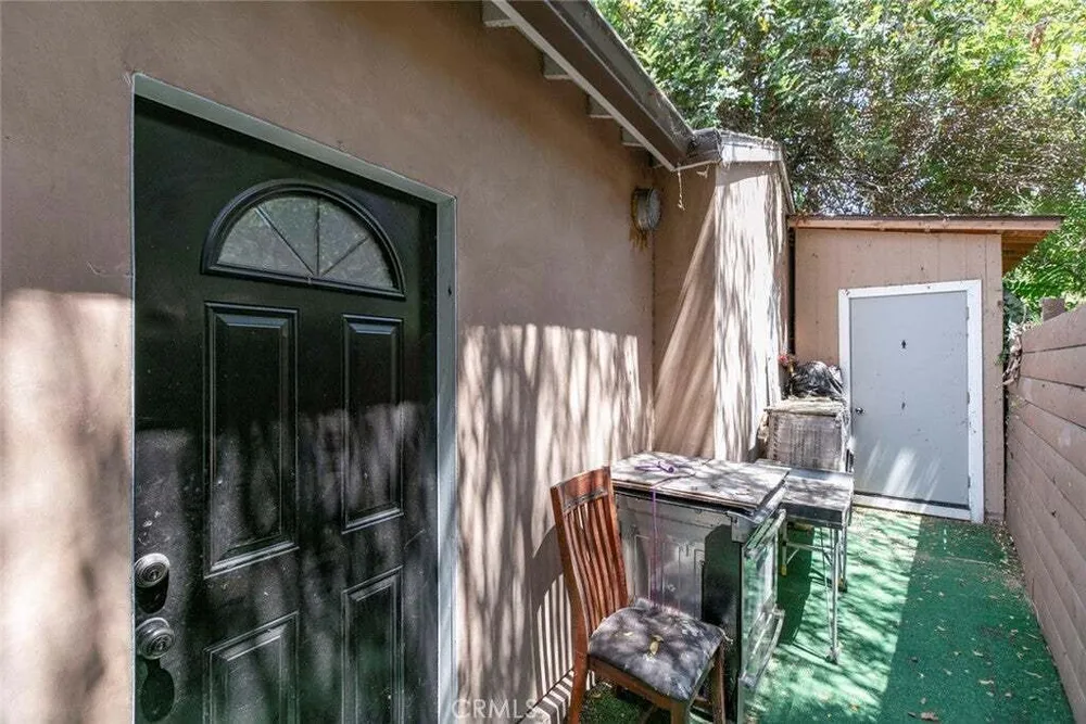 4710 Ventura Canyon Ave, Sherman Oaks, CA 91423