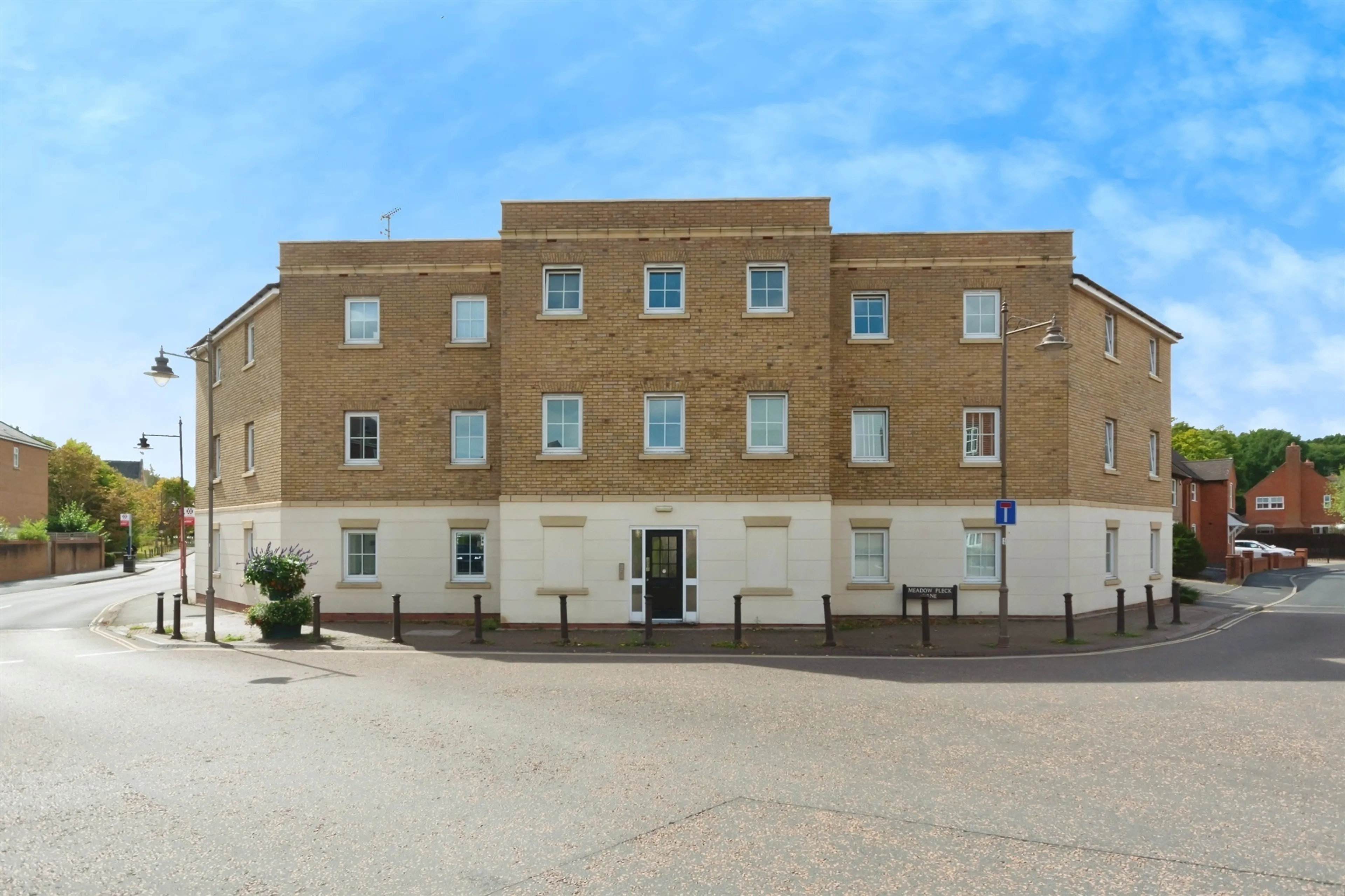 Property photo 0