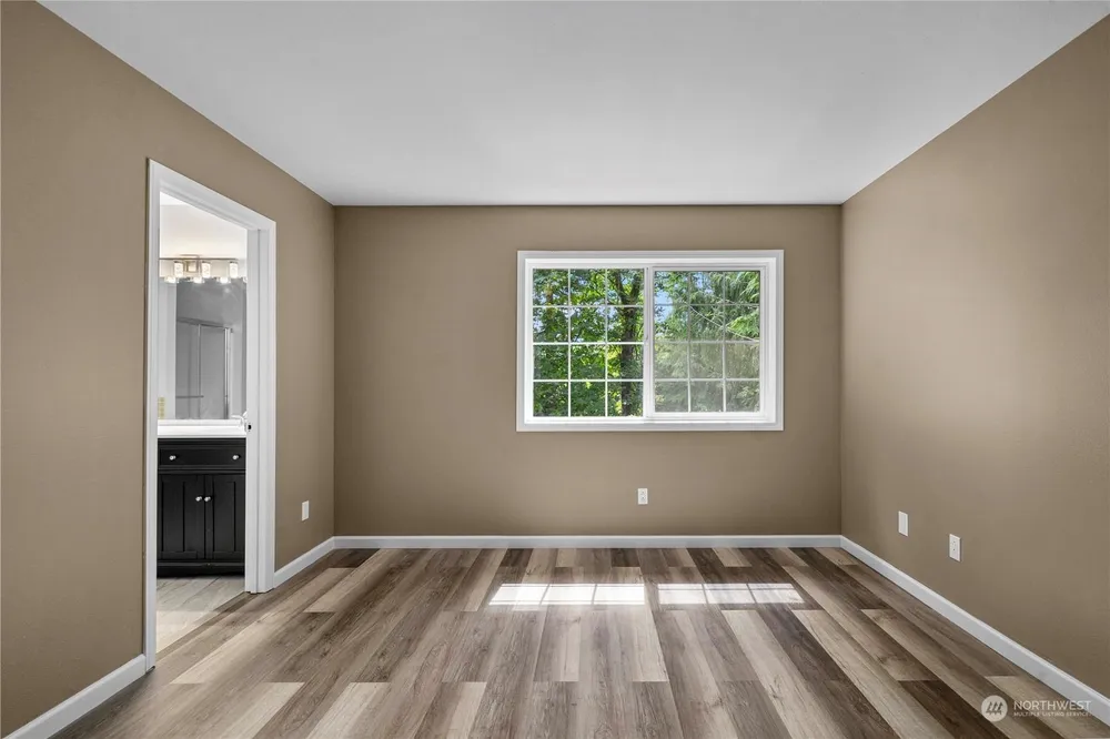 25401 Kanasket Dr, Black Diamond, WA 98010