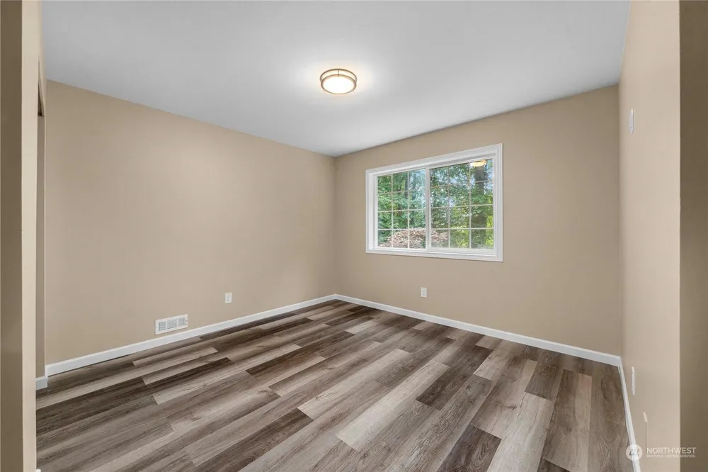 25401 Kanasket Dr, Black Diamond, WA 98010