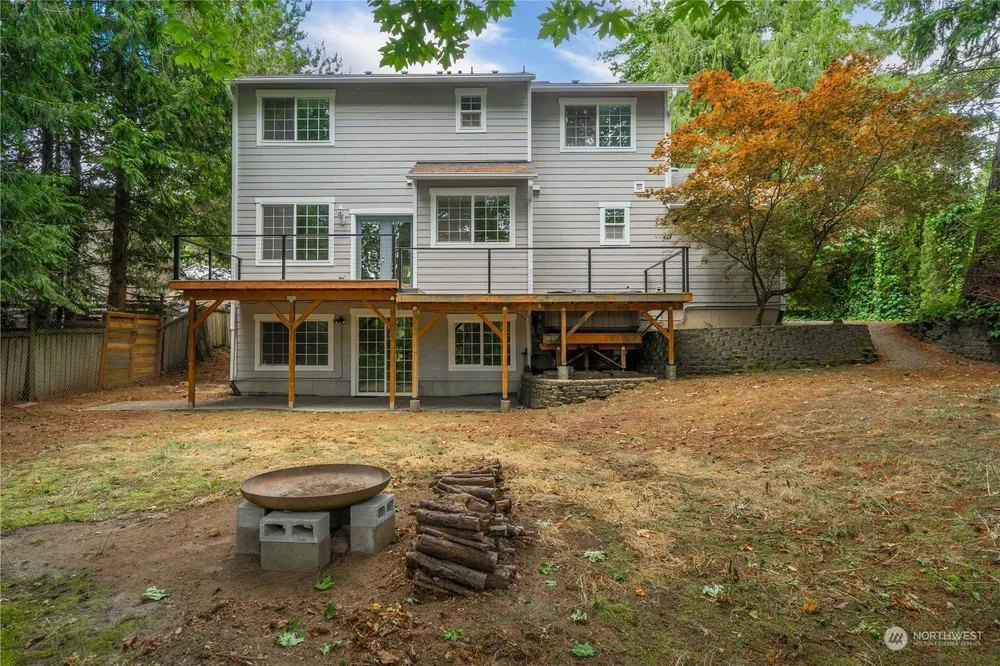 25401 Kanasket Dr, Black Diamond, WA 98010