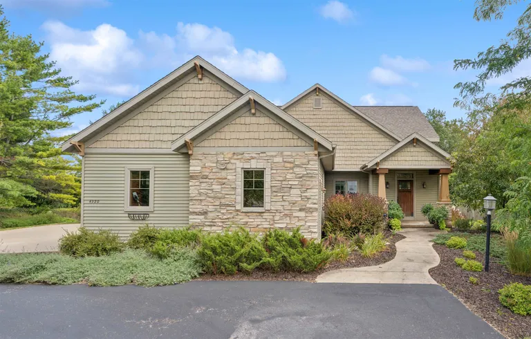 4920 N Meade St, Appleton, WI 54913