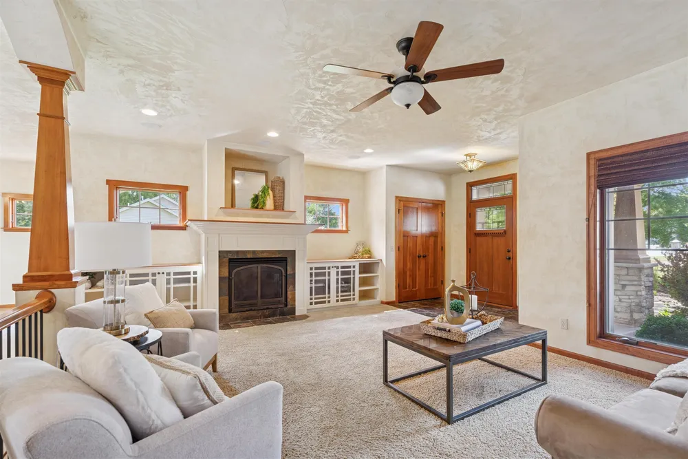 4920 N Meade St, Appleton, WI 54913