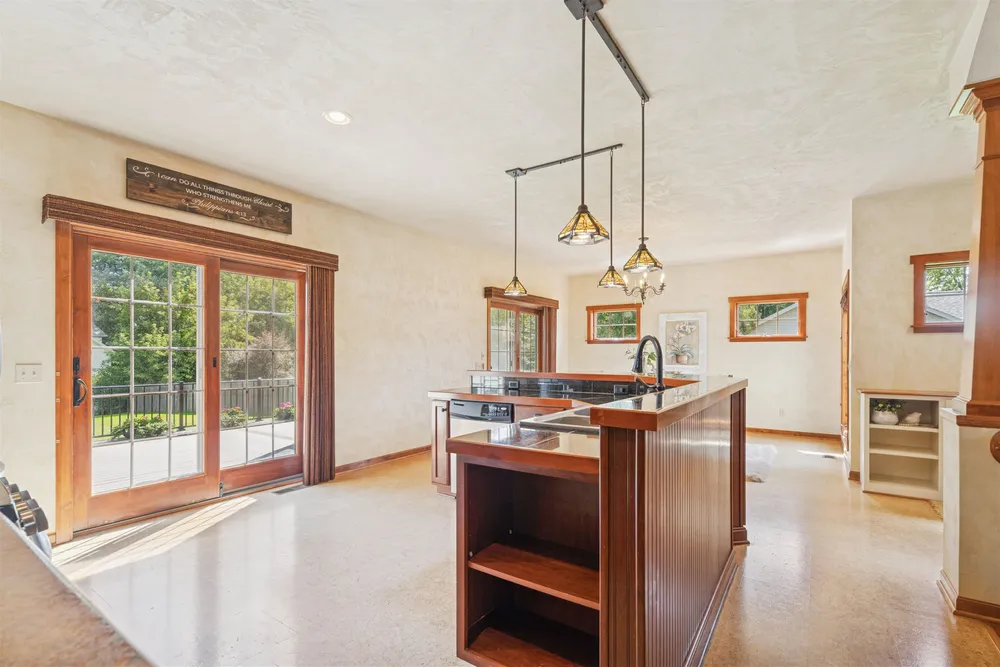 4920 N Meade St, Appleton, WI 54913