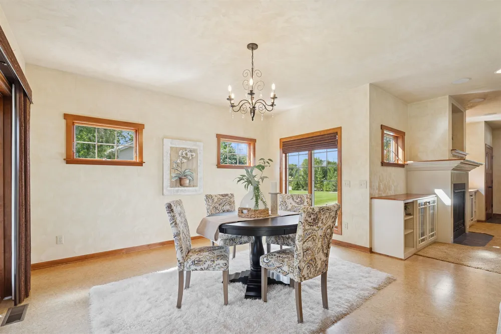 4920 N Meade St, Appleton, WI 54913