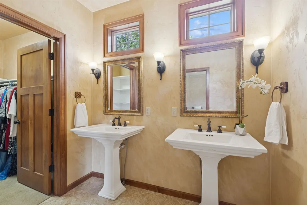 4920 N Meade St, Appleton, WI 54913