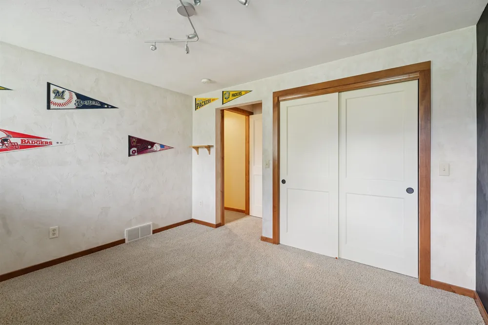 4920 N Meade St, Appleton, WI 54913