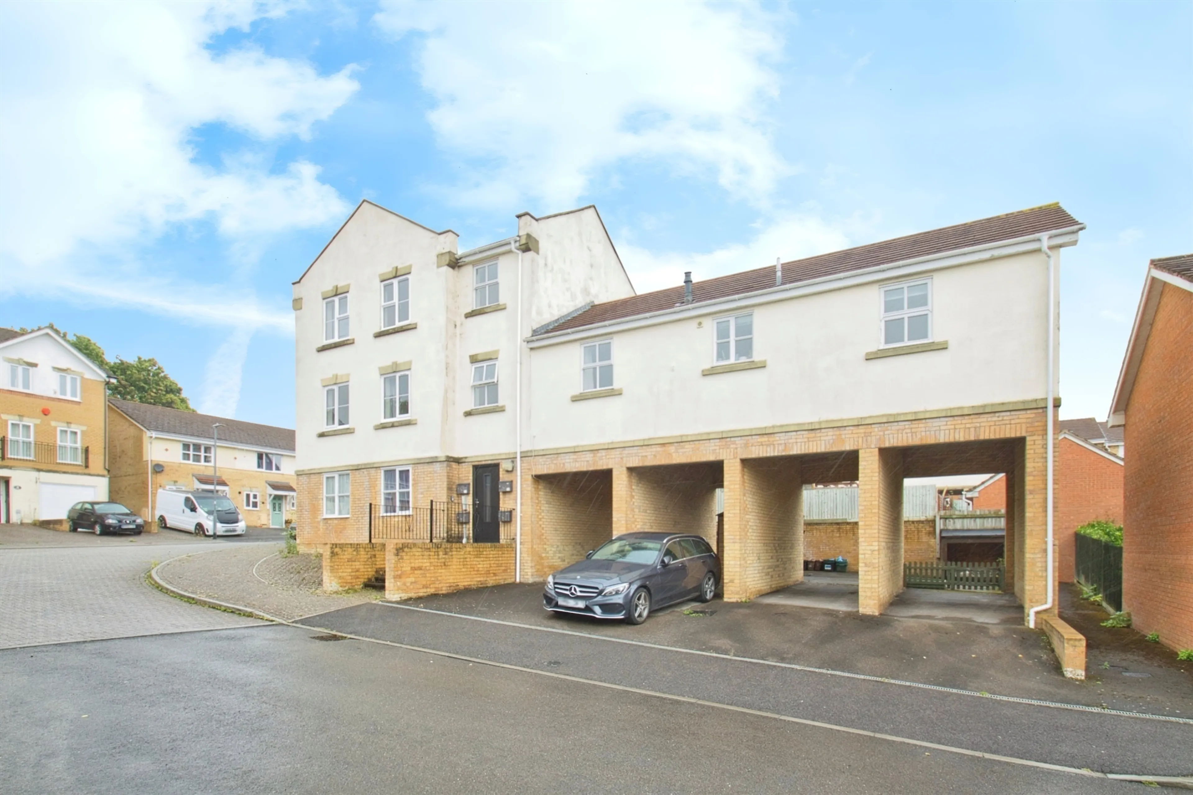 Property photo 0
