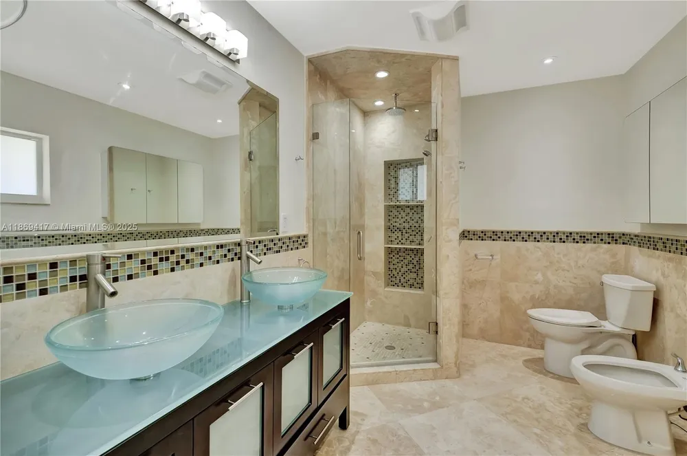 200 Harbor Dr, Key Biscayne, FL 33149