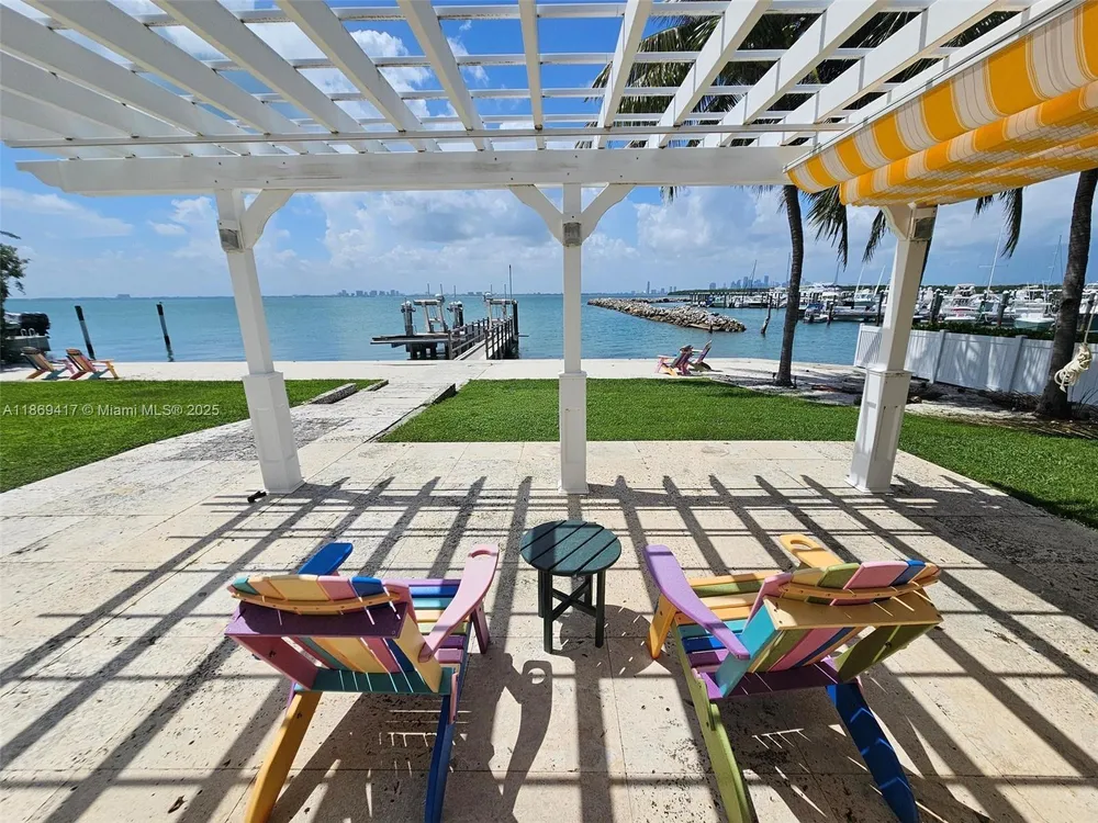 200 Harbor Dr, Key Biscayne, FL 33149