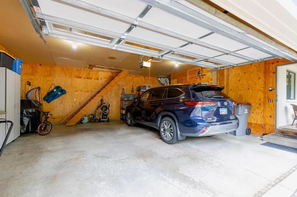 9291 Amsden Way, Eden Prairie, MN 55347