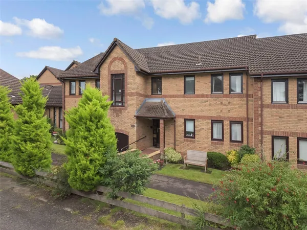Schaw Drive, Bearsden, Glasgow, East ...