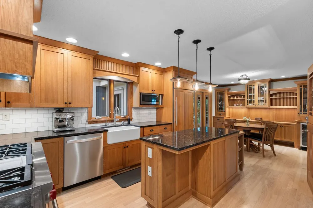 9291 Amsden Way, Eden Prairie, MN 55347