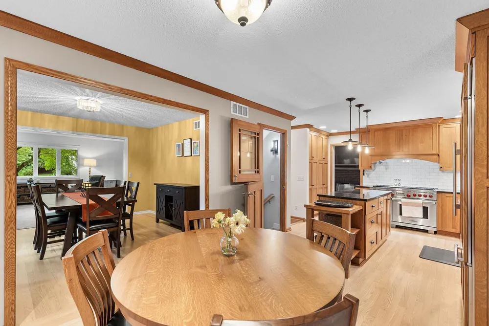 9291 Amsden Way, Eden Prairie, MN 55347