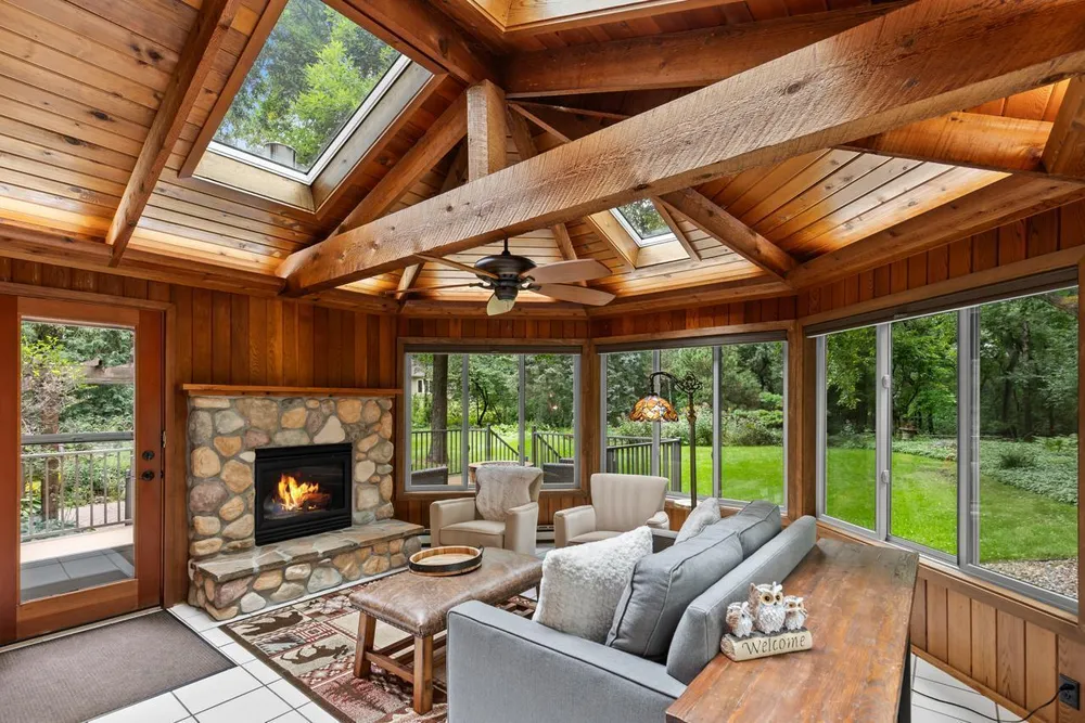 9291 Amsden Way, Eden Prairie, MN 55347