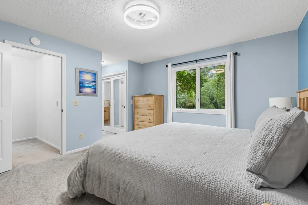 9291 Amsden Way, Eden Prairie, MN 55347