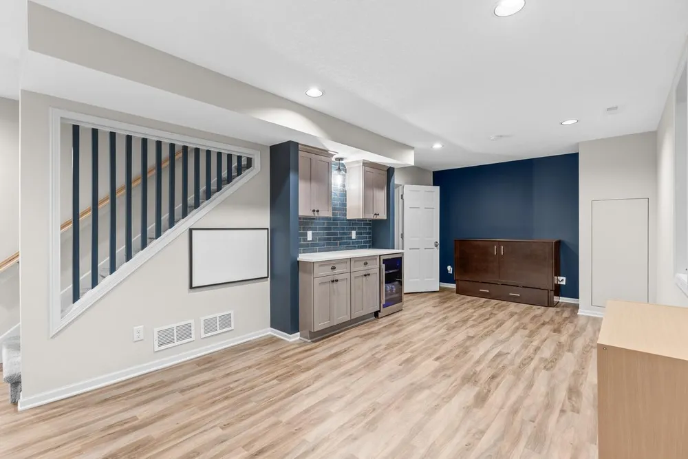 9291 Amsden Way, Eden Prairie, MN 55347