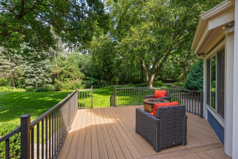 9291 Amsden Way, Eden Prairie, MN 55347