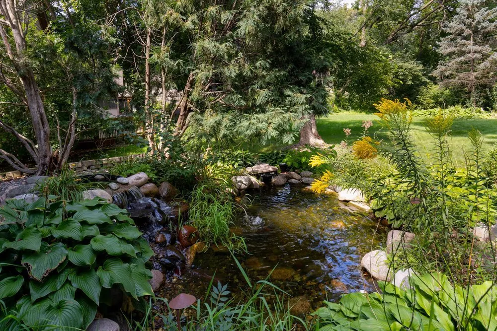9291 Amsden Way, Eden Prairie, MN 55347