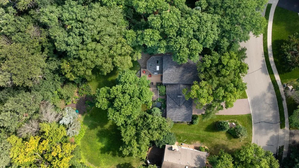 9291 Amsden Way, Eden Prairie, MN 55347