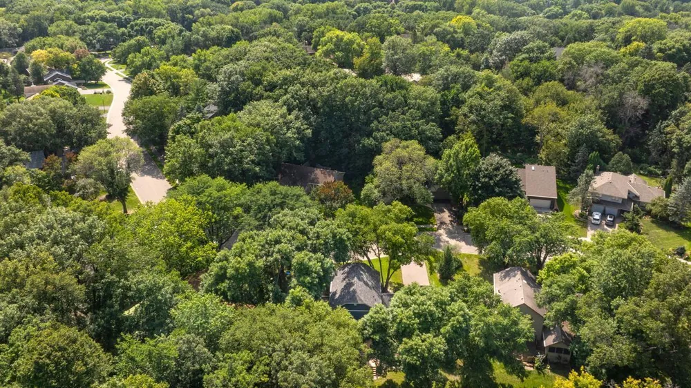 9291 Amsden Way, Eden Prairie, MN 55347
