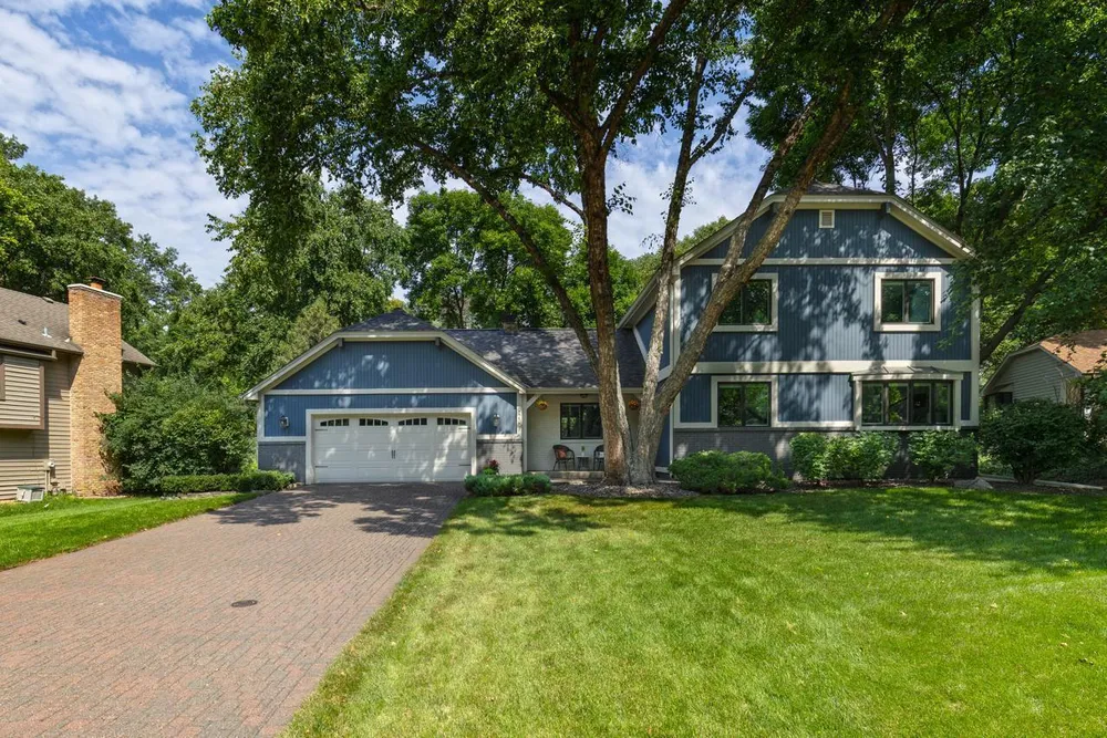 9291 Amsden Way, Eden Prairie, MN 55347